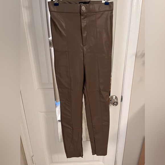 New Zara pants, leather effect - Picture 2 of 6